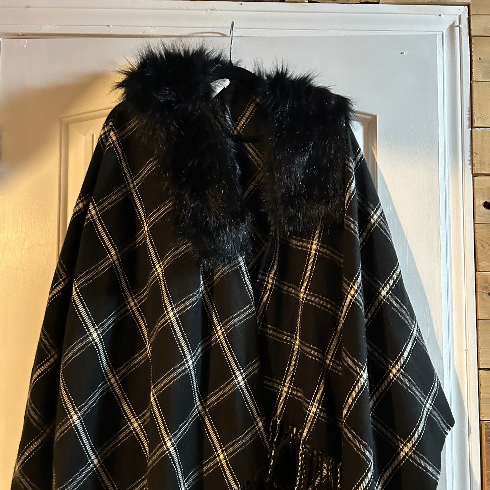 NWT J Crew Plaid Shawl Cape Faux Fur Collar One Size